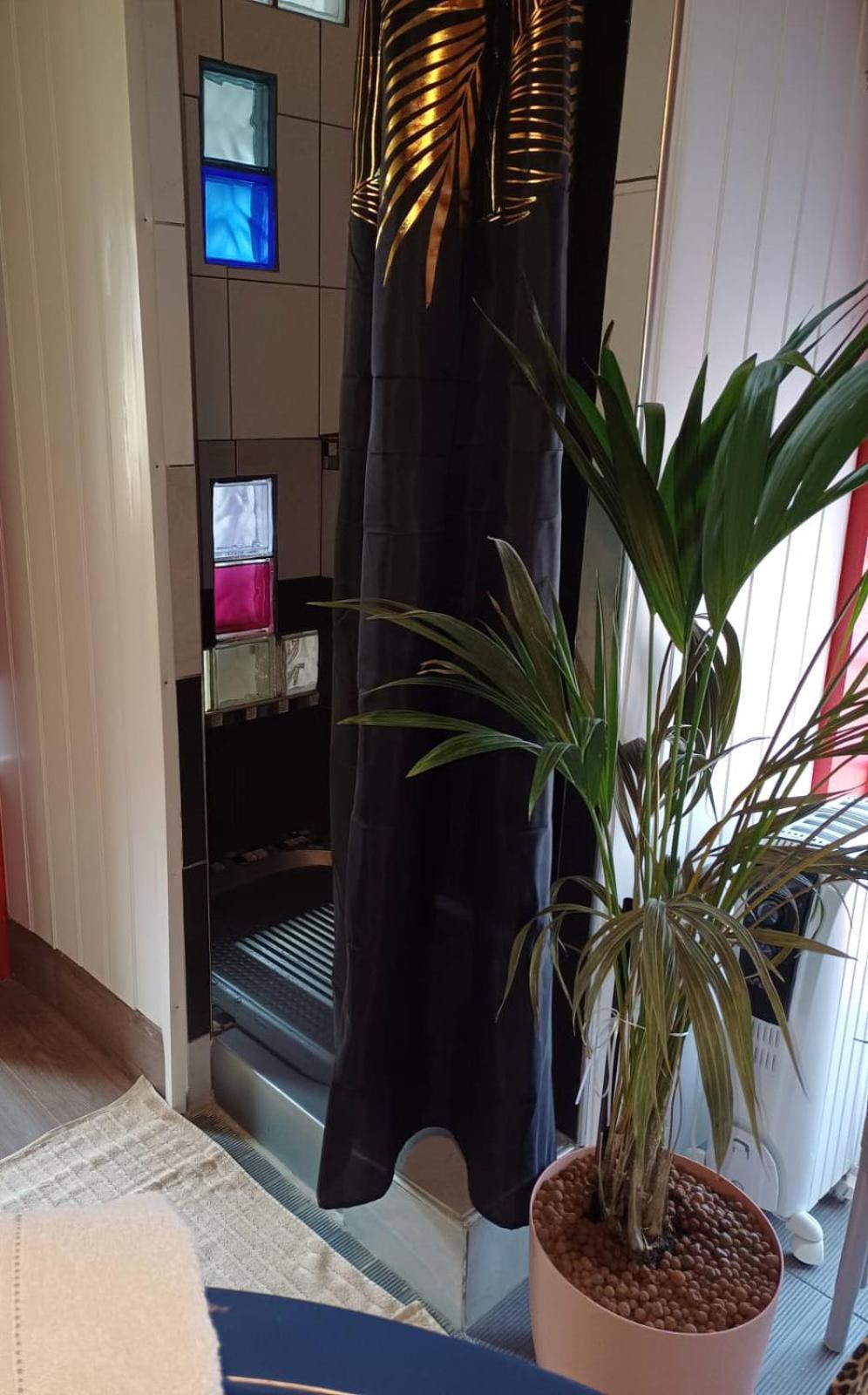Le Lion Dort Bed and Breakfast Cormeilles-en-Parisis Buitenkant foto